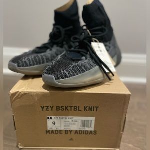Brand new YZY BSKTBL KNIT